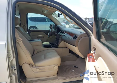 2013 Chevrolet Tahoe Lt z USA, uszkodzony, nr VIN 1GNSCBE09DR374815